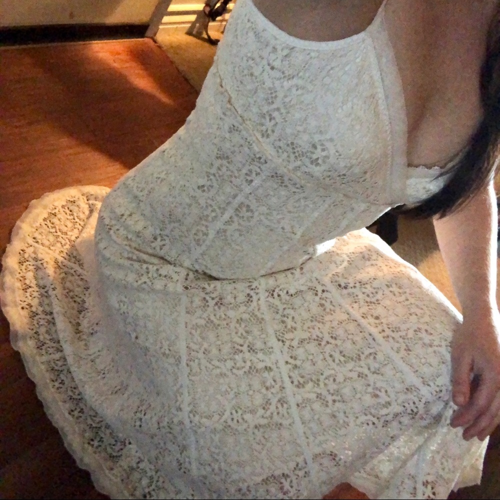 Elie Tahari Lace Dress - Picture 5 of 8